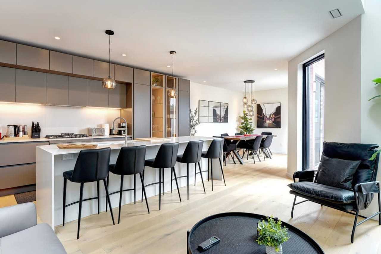 1281 Rue Rachel E #1543130P - Photo 6 of 47
