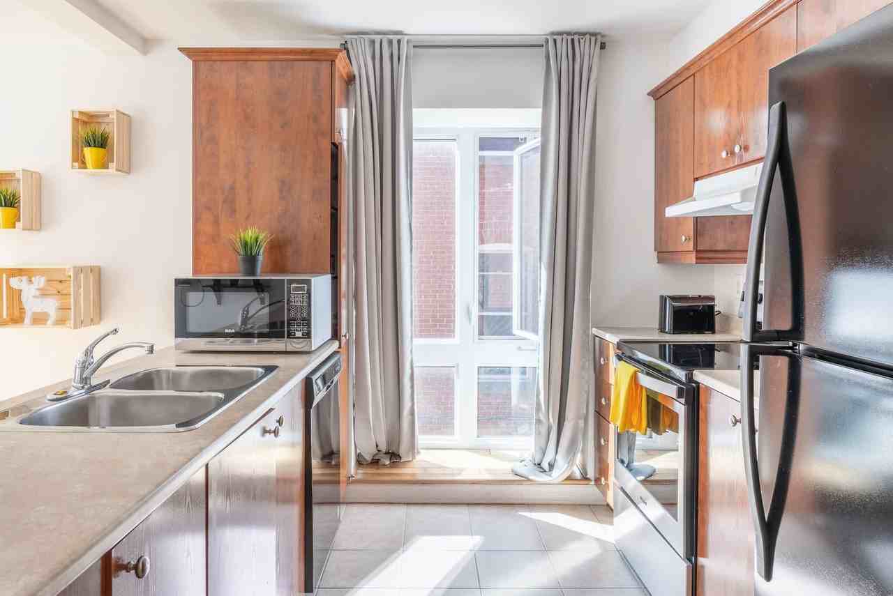 1407 Rue Aylwin #1543104P - Photo 3 of 8