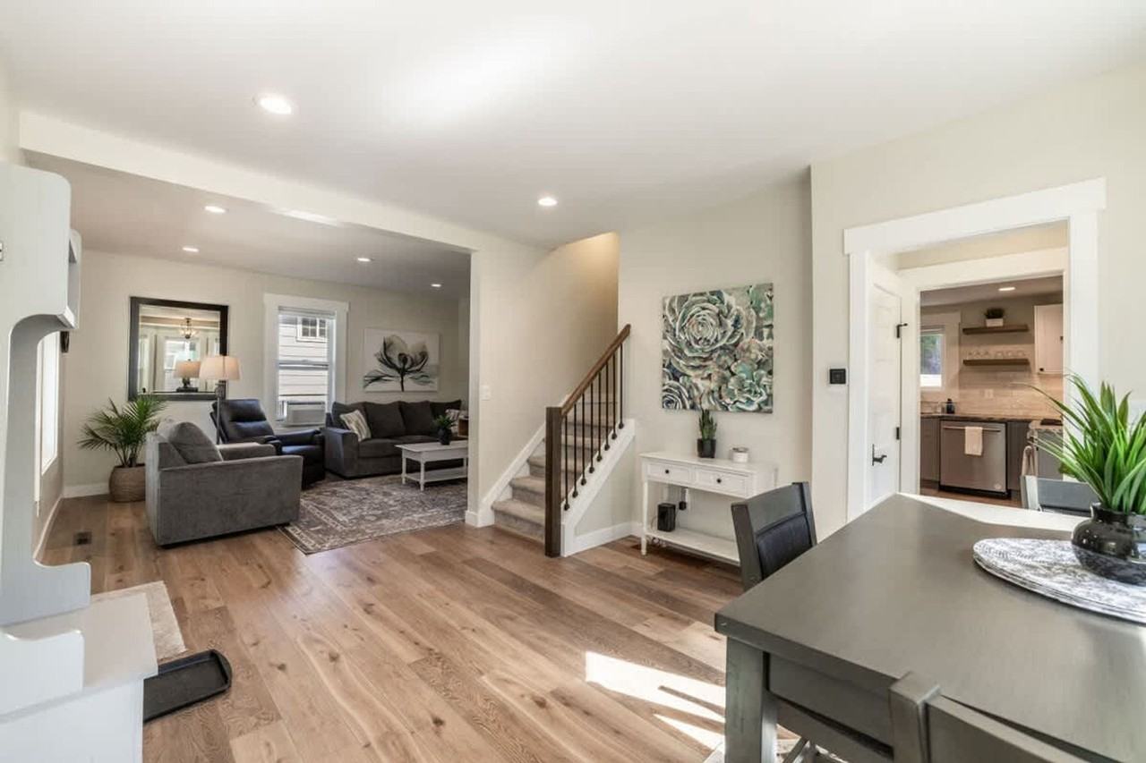 724 N 2nd St #1542946P - Photo 3 of 40