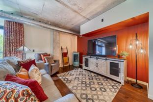 1950 W Bellerive Ln - Photo 1 of 1