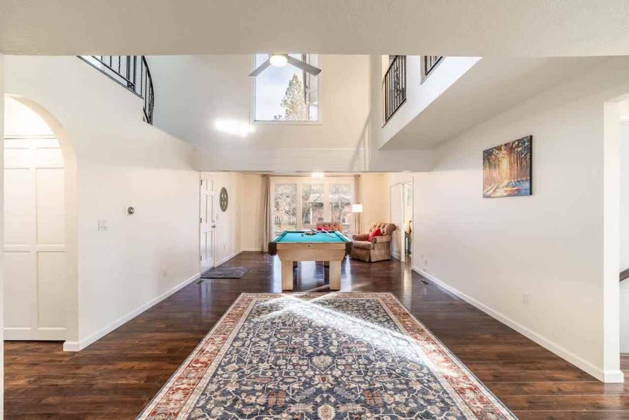 105 S Westwood Dr #1542975P - Photo 2 of 36