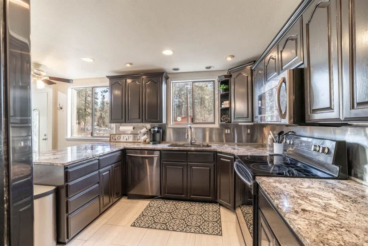 105 S Westwood Dr #1542975P - Photo 7 of 36