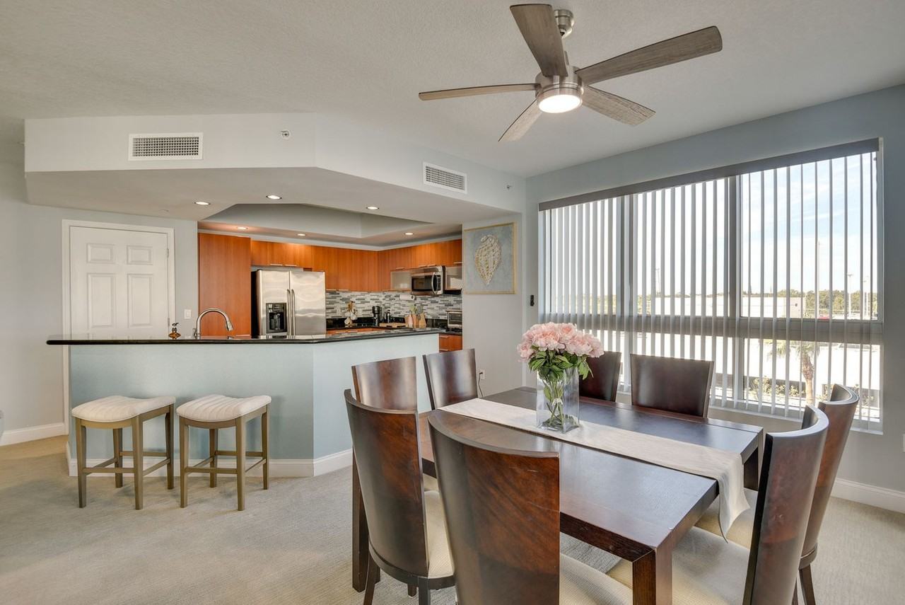 241 Riverside Dr #1546408P - Photo 4 of 18