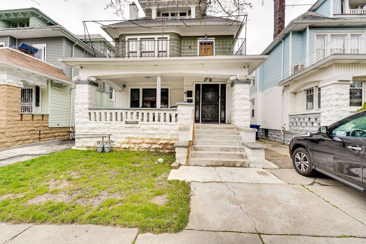 184 Butler Ave #1545840P - Photo 4 of 15