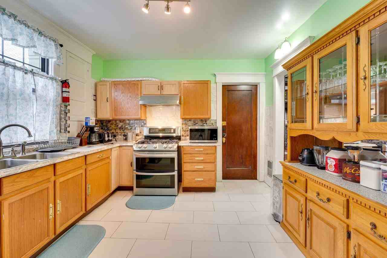 184 Butler Ave #1545840P - Photo 7 of 15