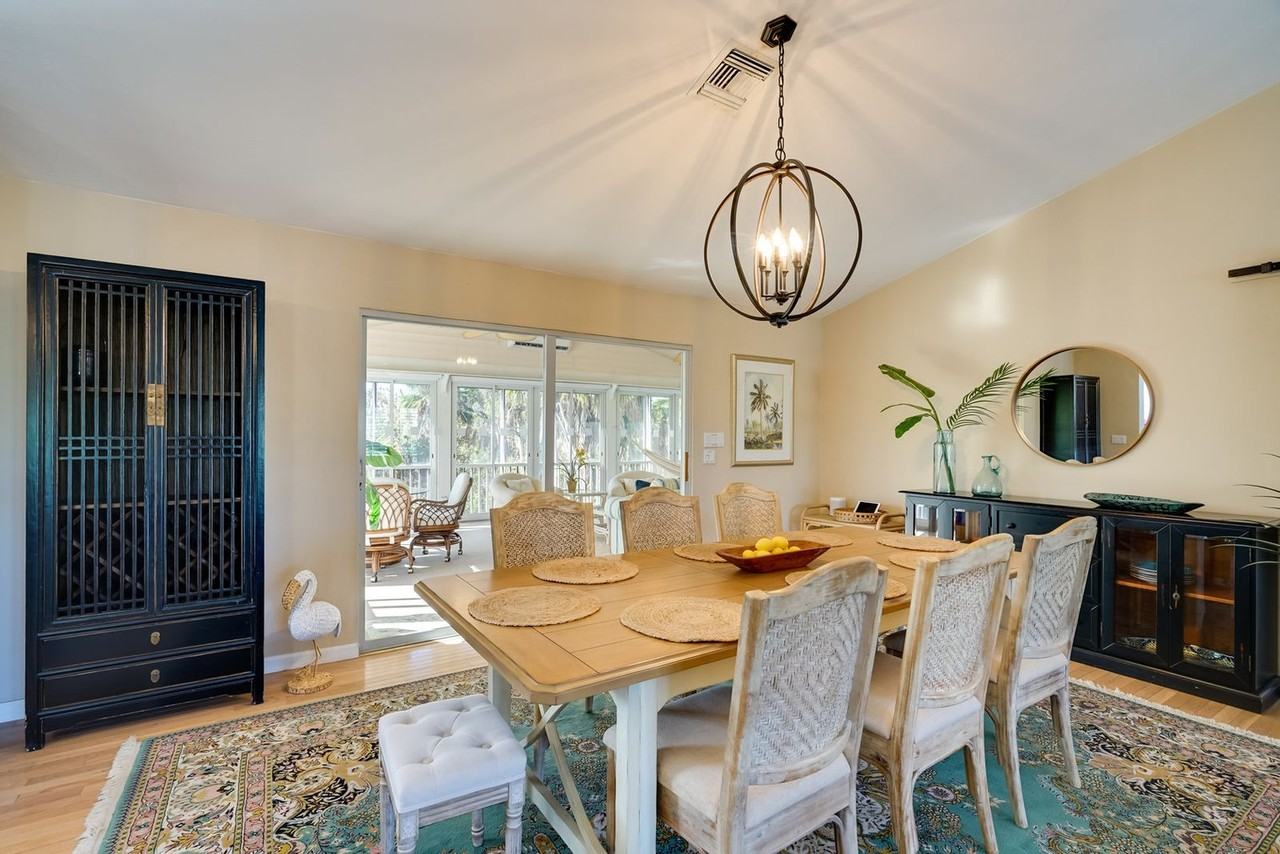 4563 Brainard Bayou Rd #1545894P - Photo 6 of 24