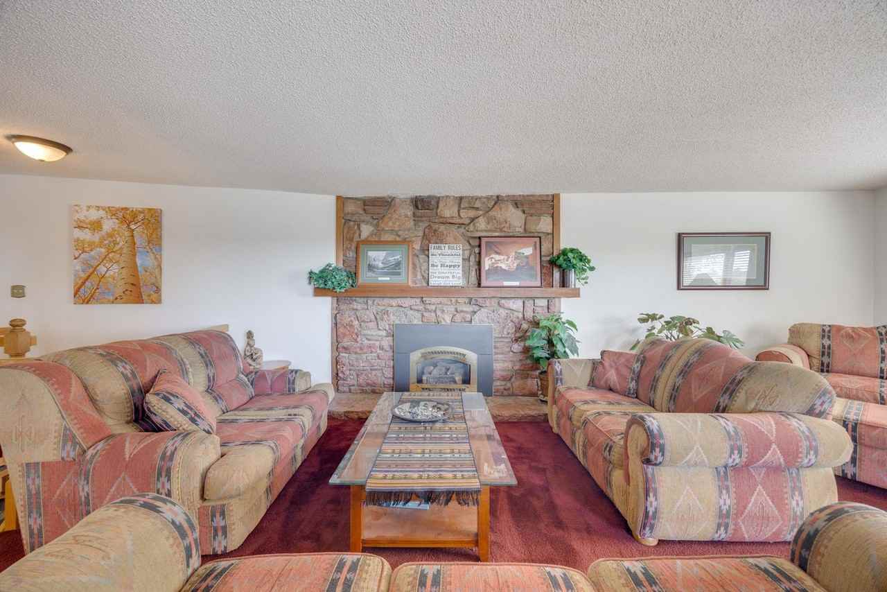 19 Crescent Ln #1546447P - Photo 4 of 28