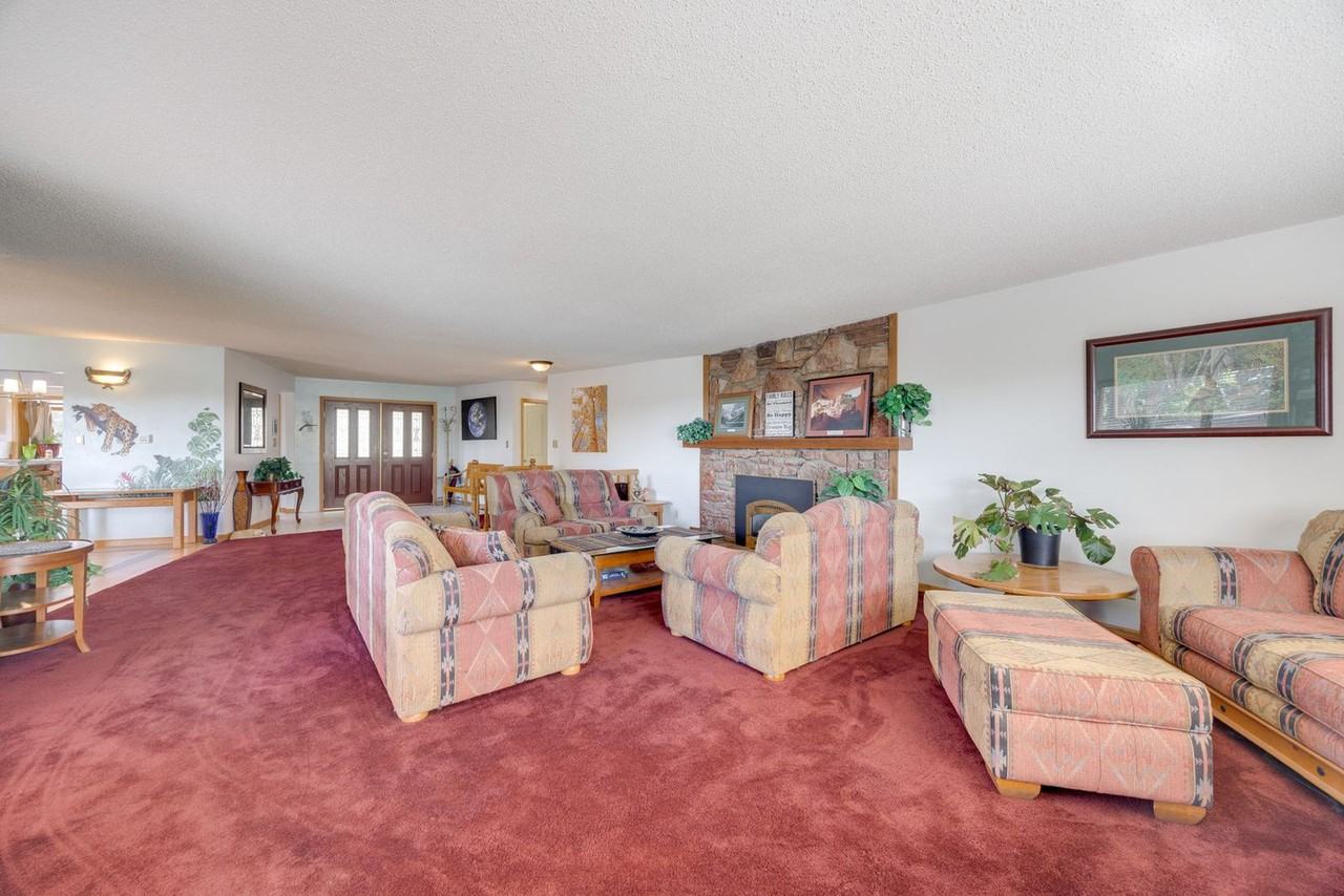 19 Crescent Ln #1546447P - Photo 5 of 28