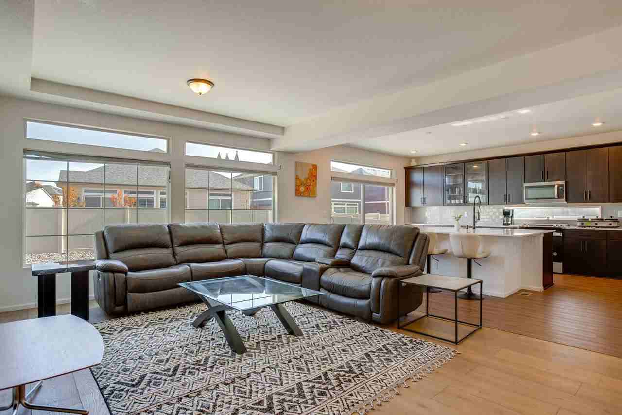 3998 N Riviera Ct #1546244P - Photo 2 of 15