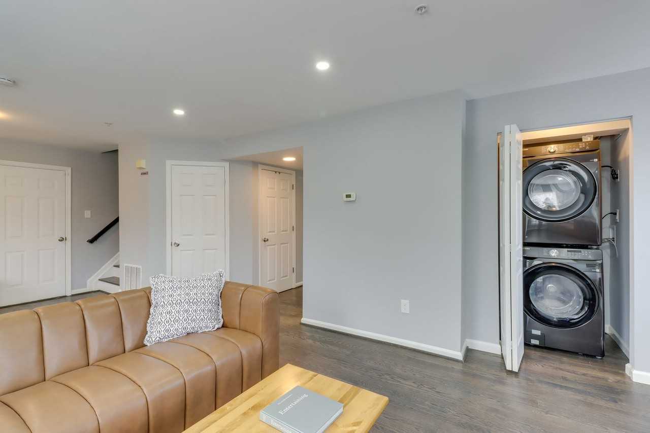 3102 Hillside Ave #1545998P - Photo 5 of 14
