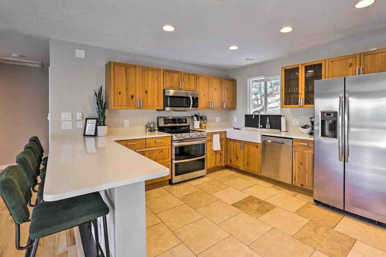9538 Fallen Rock Rd #1546296P - Photo 6 of 25