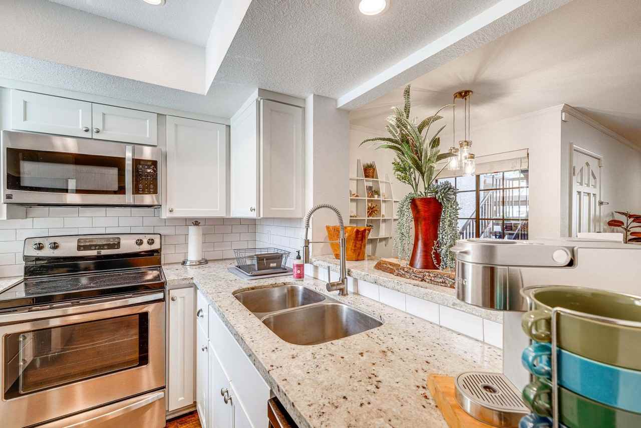 11011 N 92nd St #1546148P - Photo 4 of 18