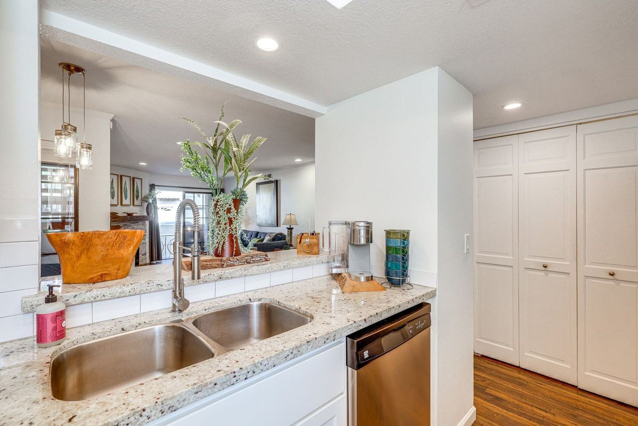 11011 N 92nd St #1546148P - Photo 5 of 18