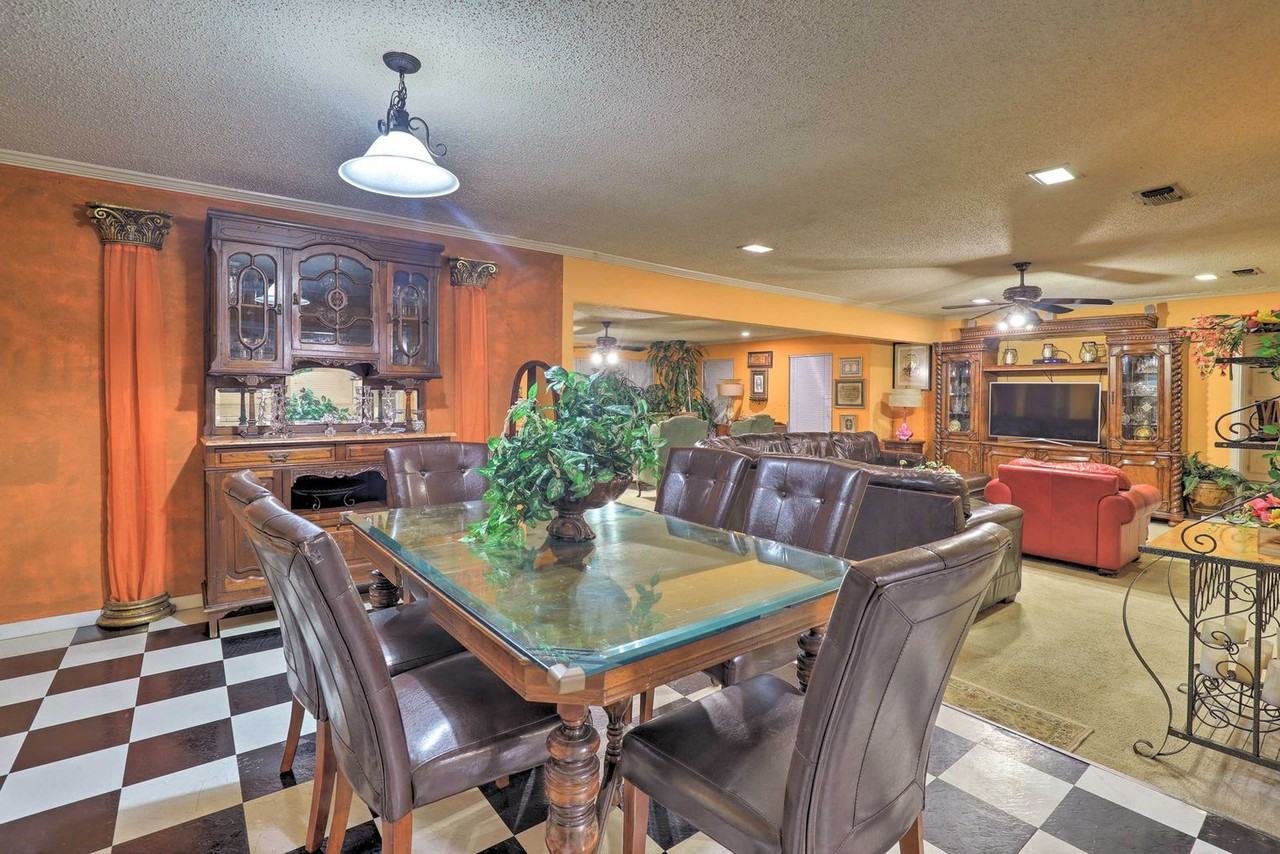 2109 Woodside Dr #1546397P - Photo 3 of 21