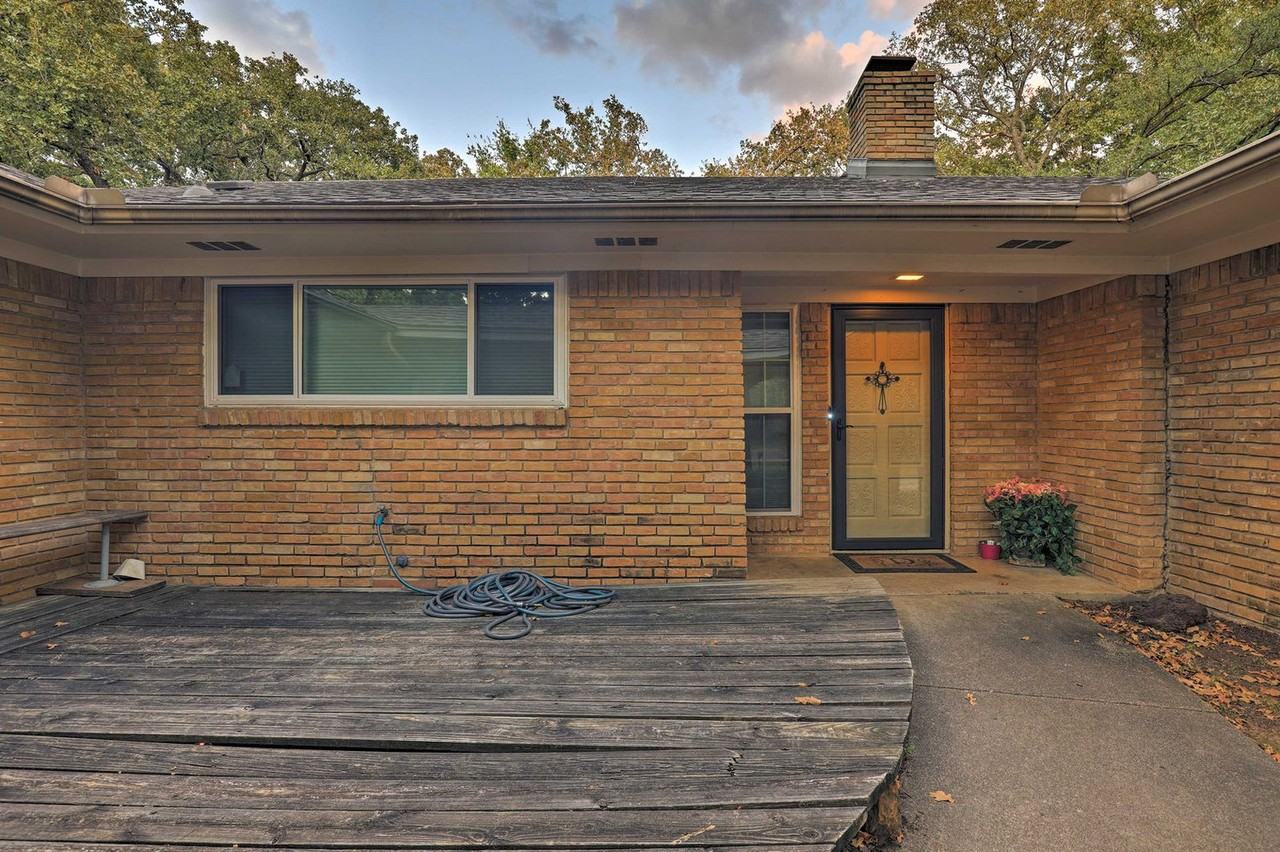 2109 Woodside Dr #1546397P - Photo 4 of 21