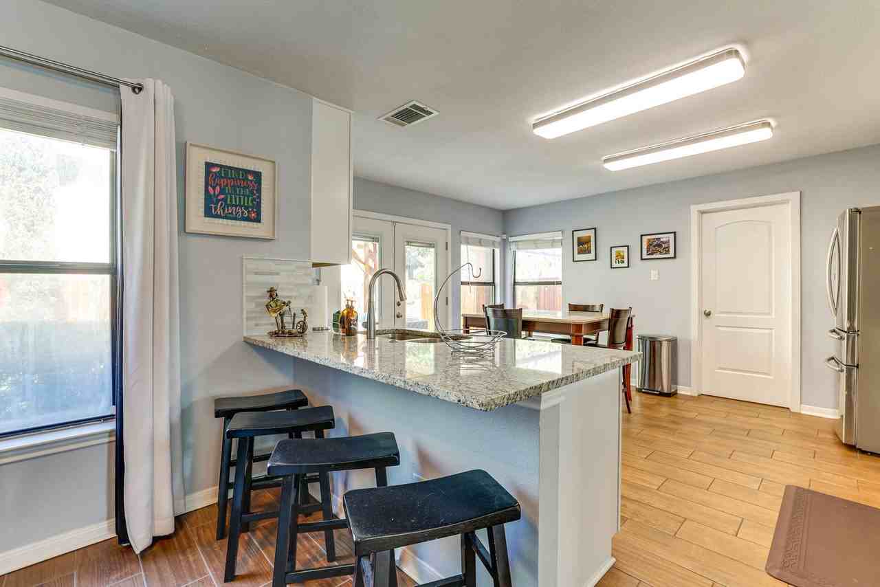 1122 Gruene Rd #1545903P - Photo 6 of 27