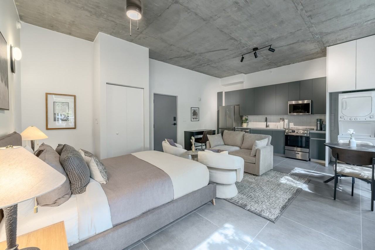 260 Nw 33rd St #1543150P - Photo 4 of 5