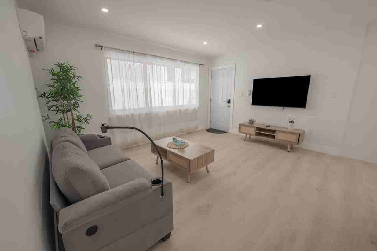 312 Elm St #1547732P - Photo 3 of 37