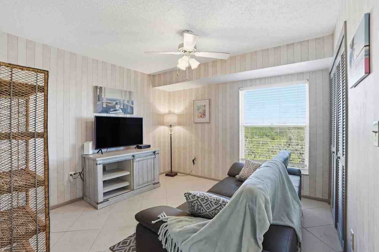 300 Stevens Landing Dr #1547818P - Photo 4 of 33