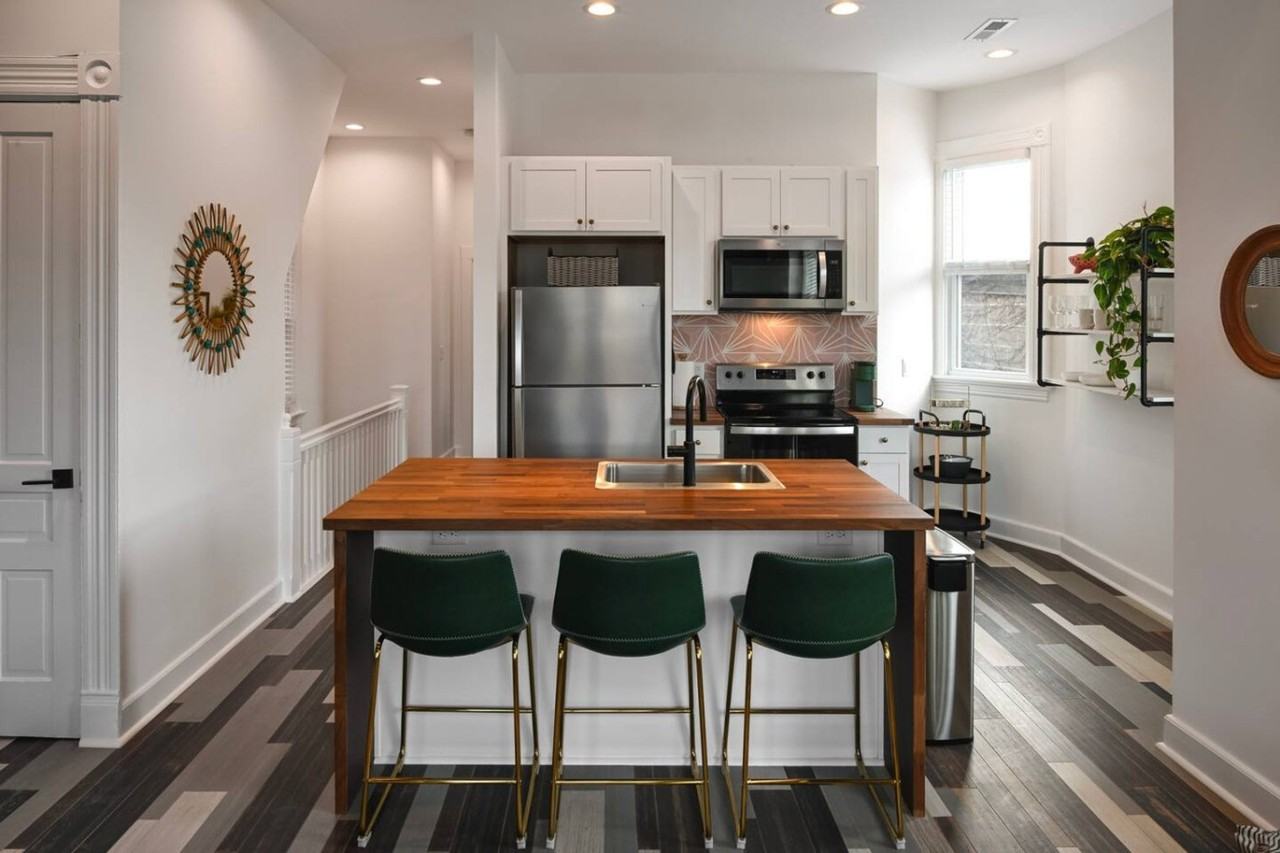 2710 Woodburn Ave #1549782P - Photo 4 of 25