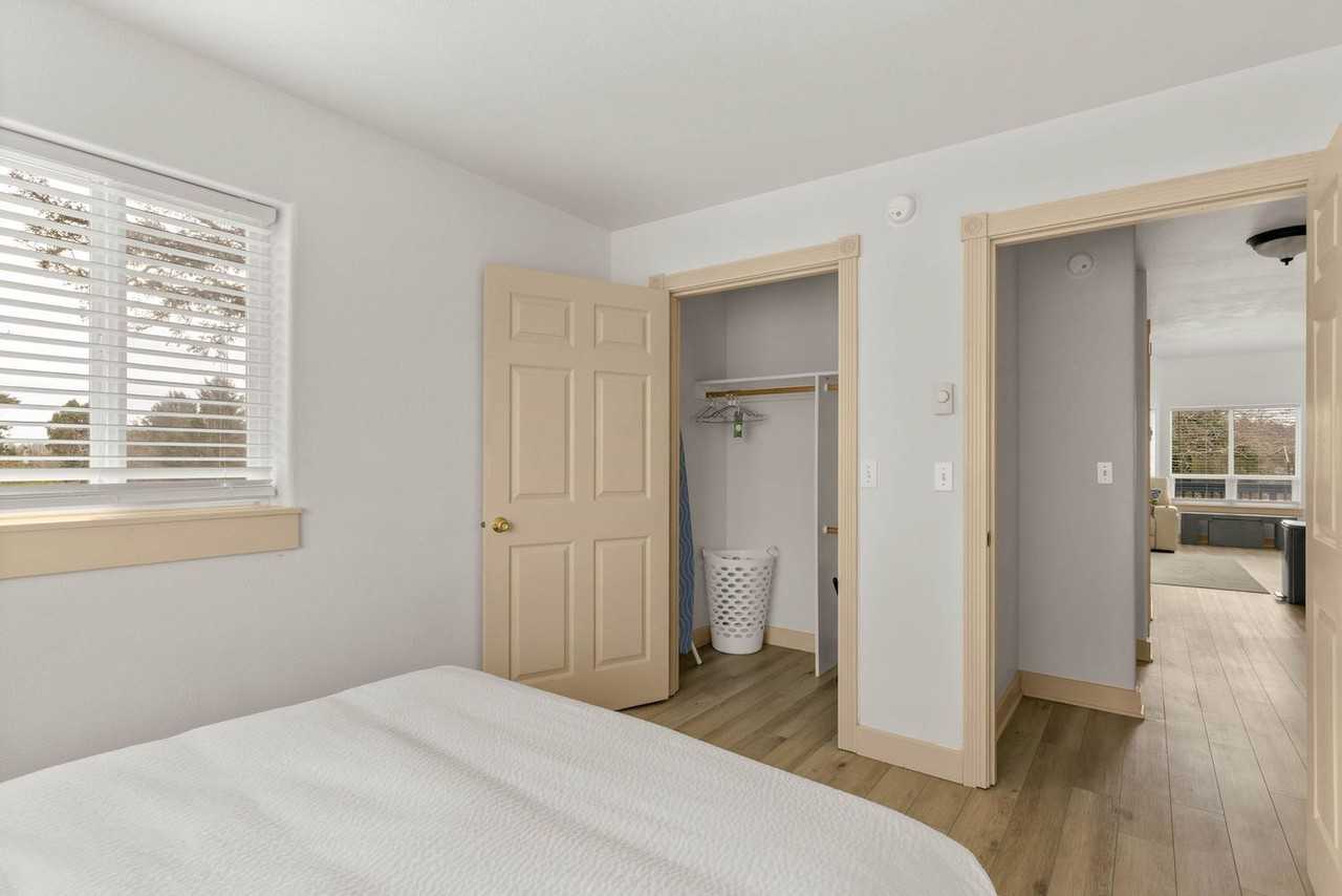 3979 Ne Johns Ave #1550282P - Photo 5 of 37