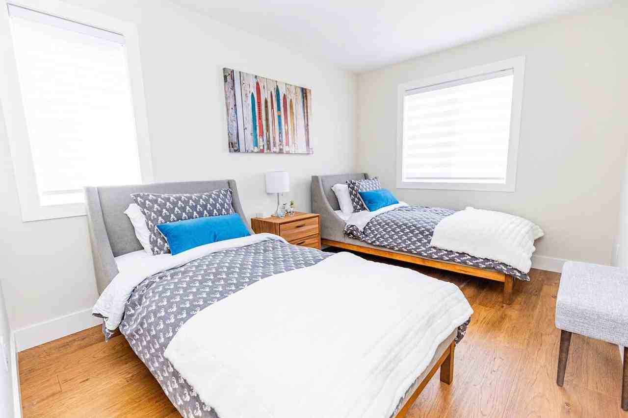 125 Black Willow Cres #1556399P - Photo 6 of 35