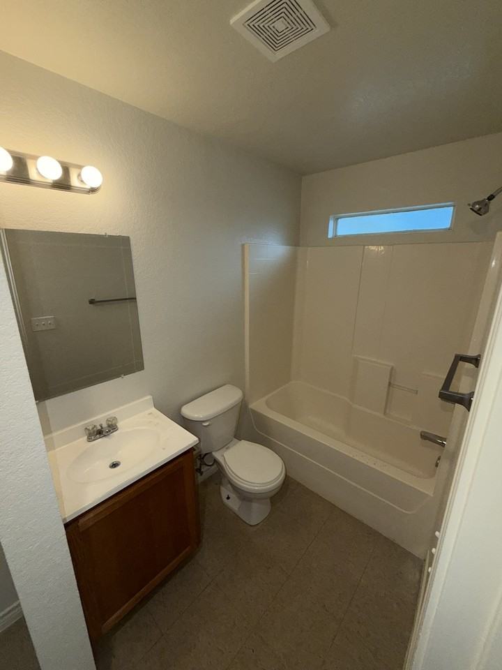 514 East Central Avenue #B - Photo 7 of 7
