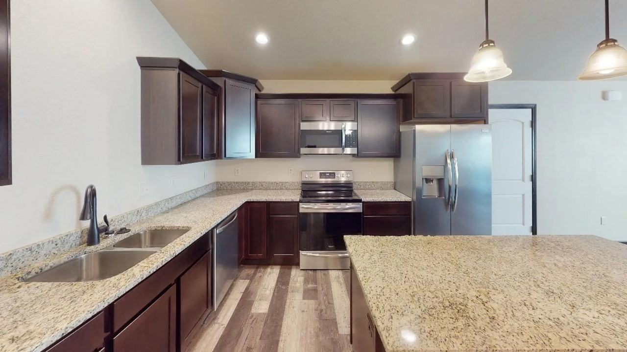 598 Westwind Rd - Photo 3 of 10