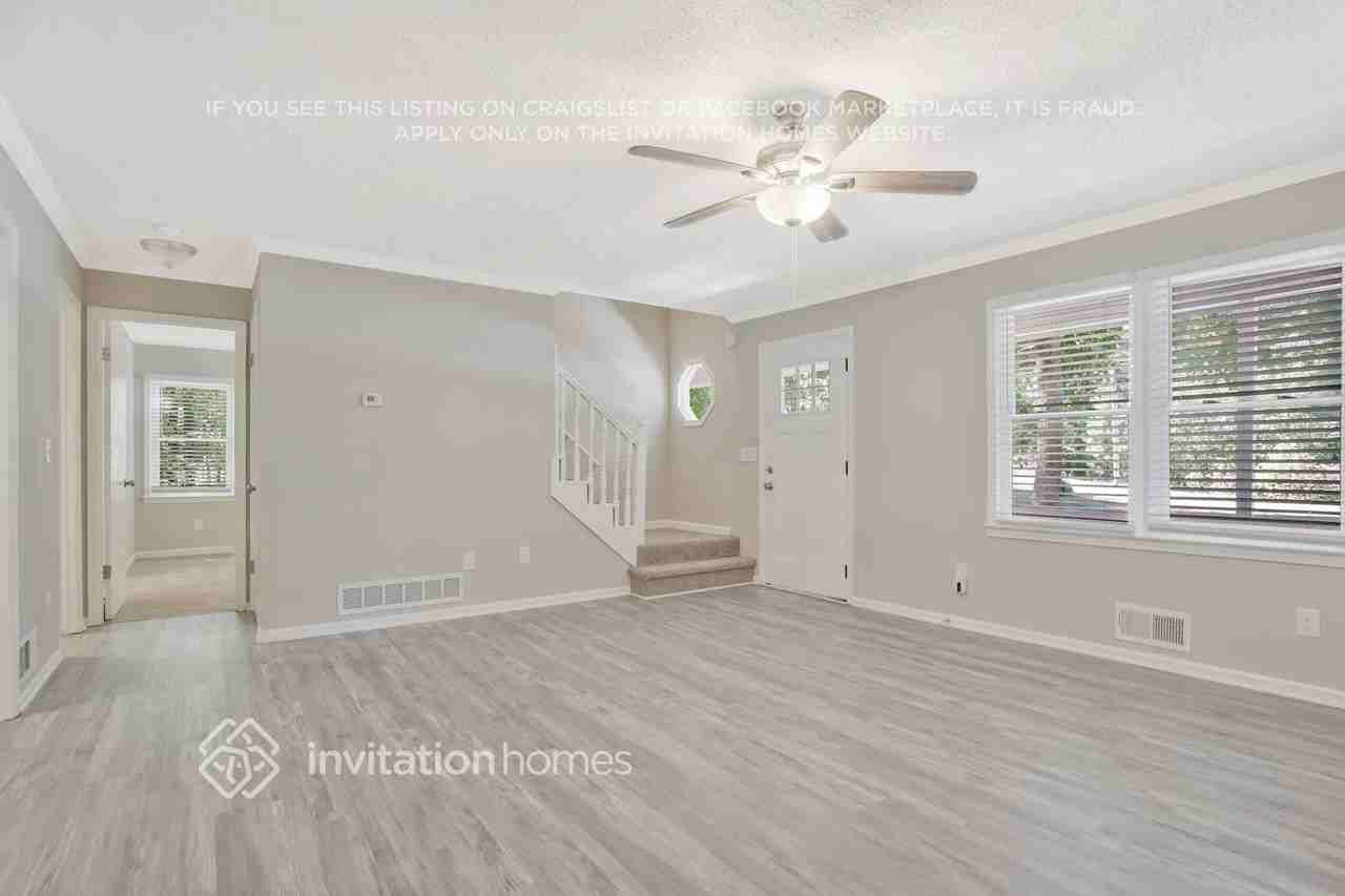 306 Lake Swan Ct - Photo 6 of 27