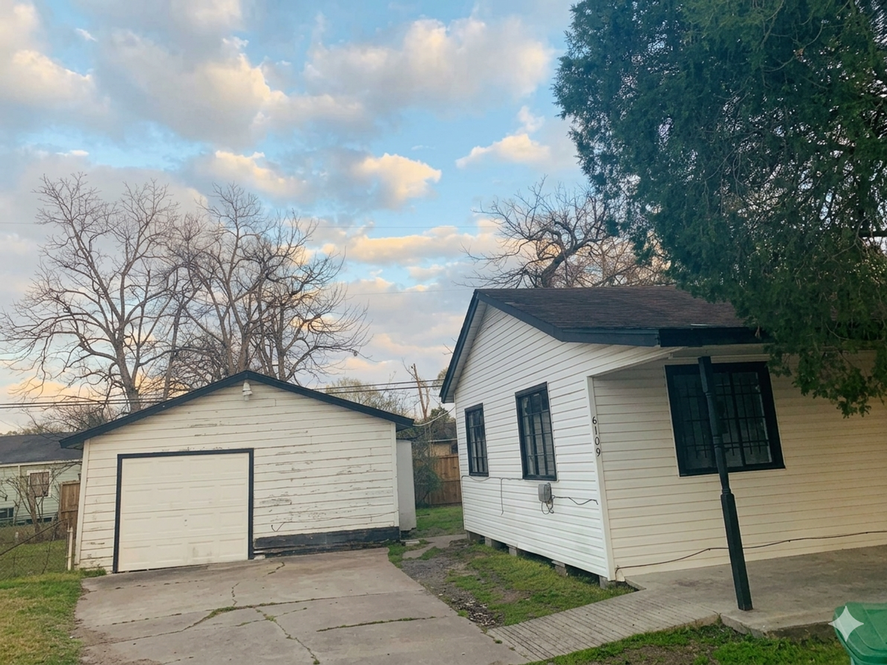 6109 Wayland St - Photo 3 of 14