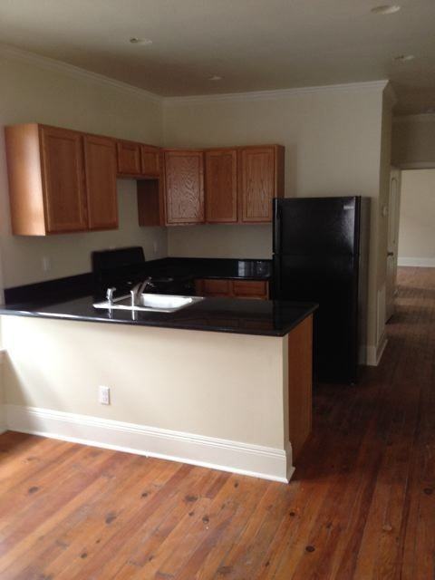 2625 Upperline St - Photo 2 of 5