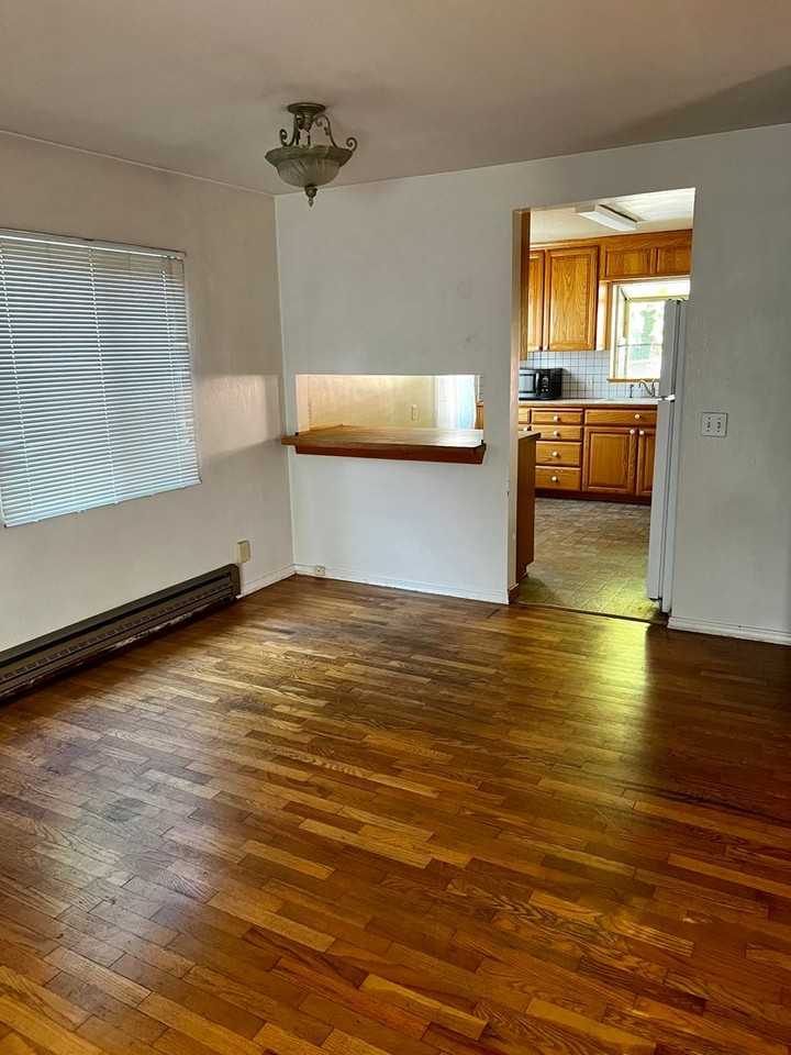 317 S Hartford Ave - Photo 6 of 21
