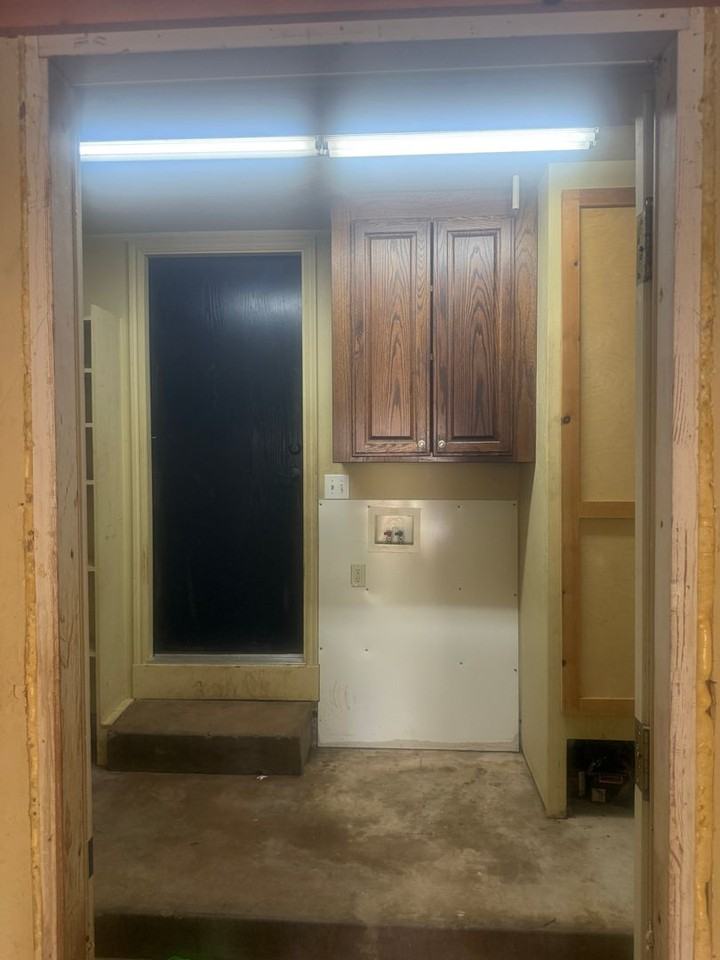 109 N 2nd St - Photo 2 of 19