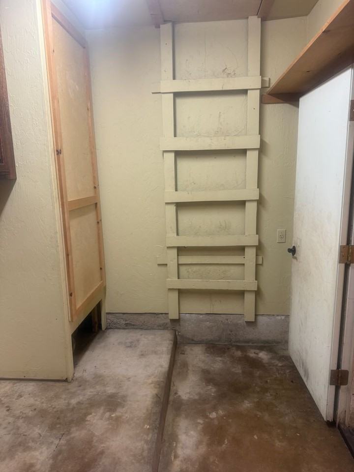 109 N 2nd St - Photo 3 of 19