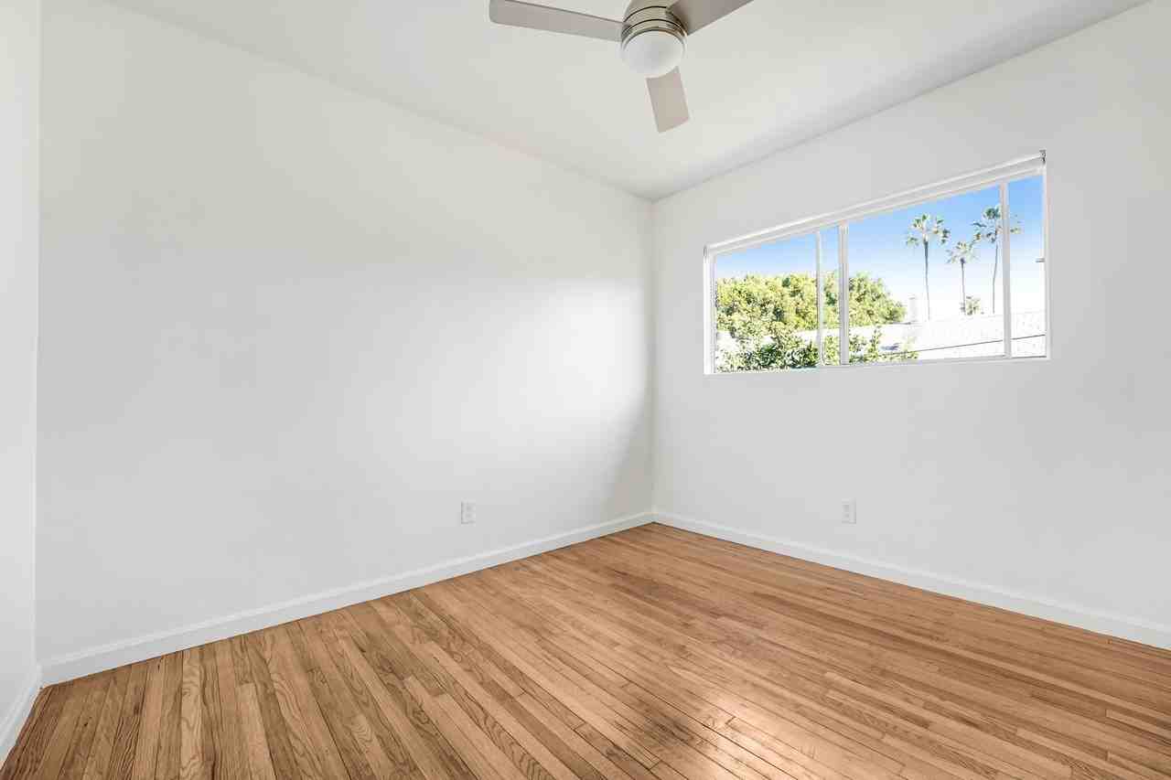 706 N Rampart Blvd - Photo 6 of 10