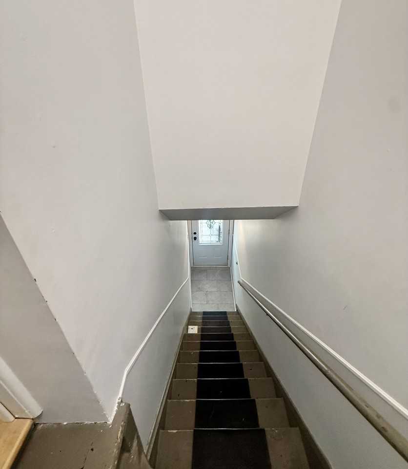 2151 Avenue d'Oxford - Photo 2 of 19