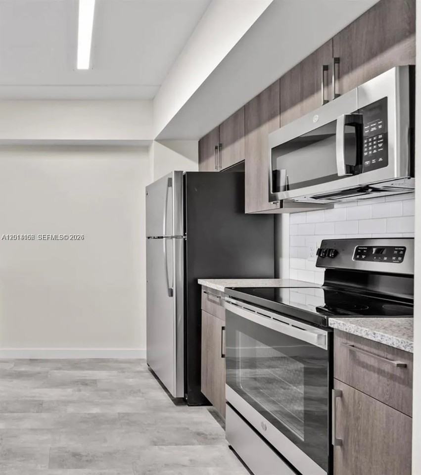 400 Northwest 112th Avenue - Photo 4 of 14
