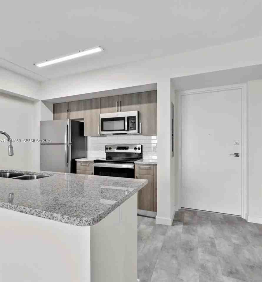 400 Northwest 112th Avenue - Photo 3 of 14