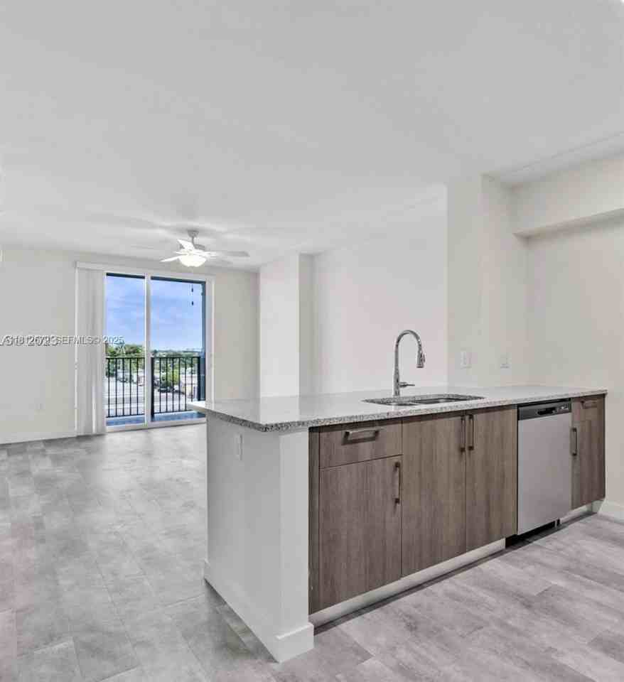 400 Northwest 112th Avenue - Photo 2 of 14