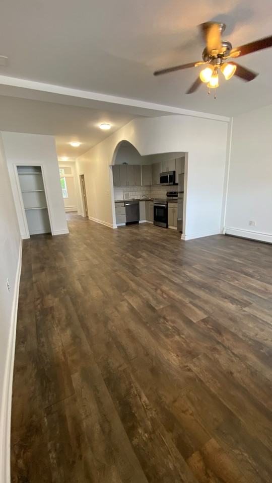 590 Main Street East #4 - Photo 6 of 17