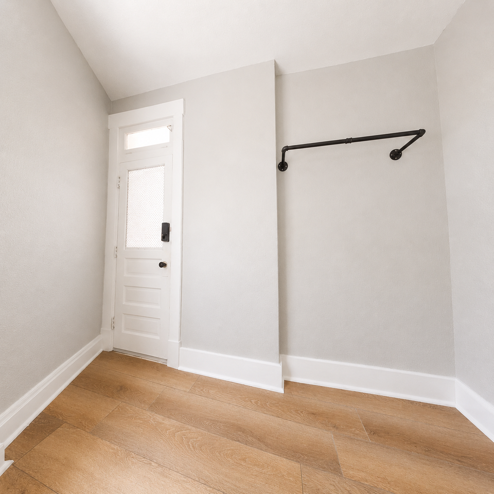 1703 Broadway Avenue #201 - Photo 5 of 6