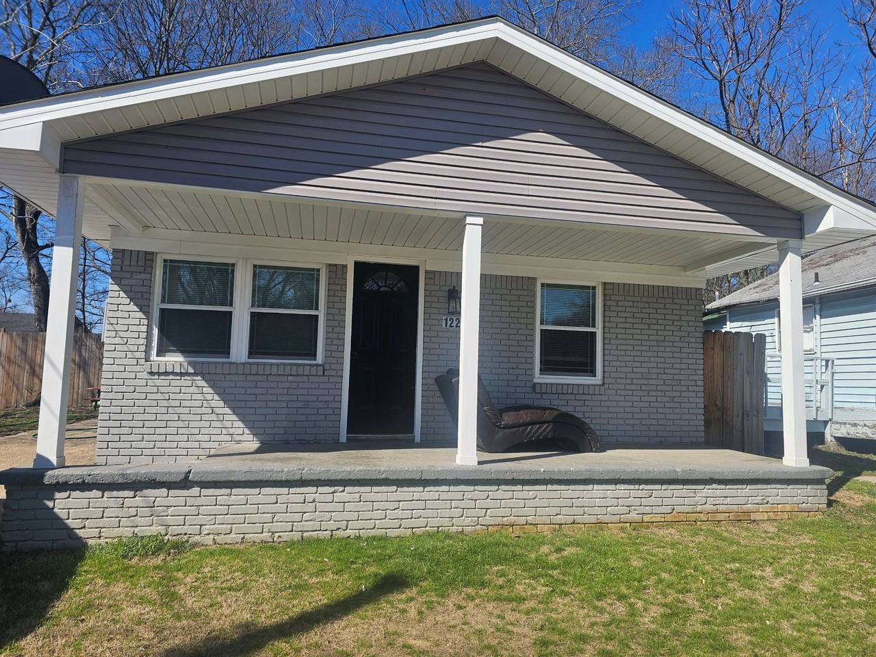 122 Hansford St