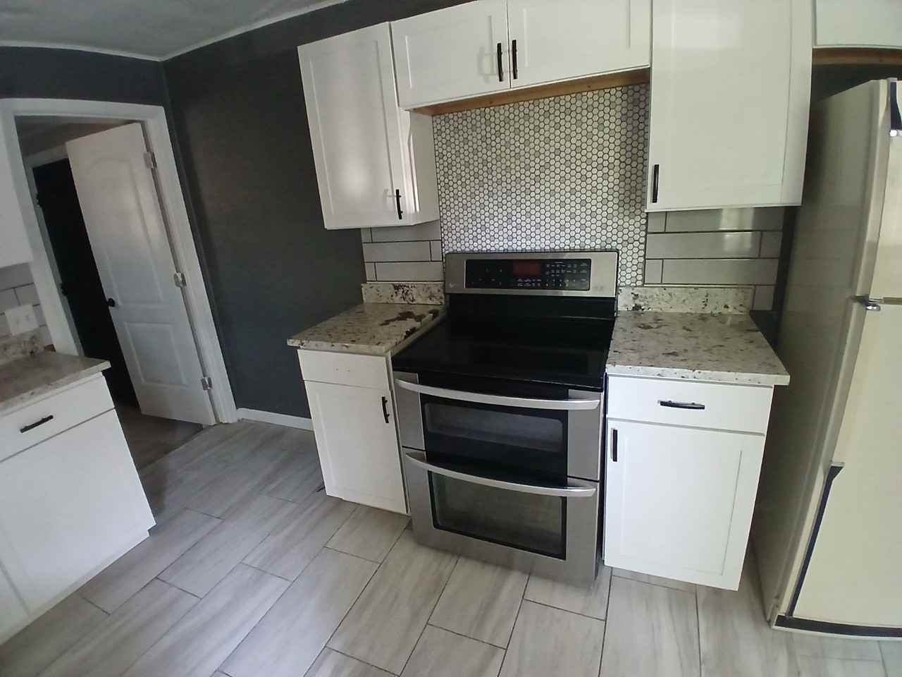 122 Hansford St - Photo 4 of 7