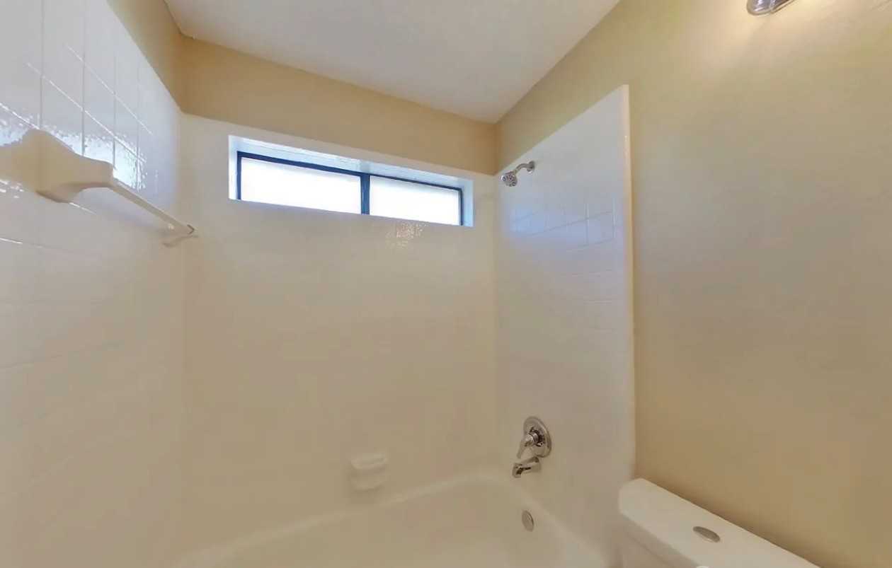 1014 Cedar Run Dr - Photo 2 of 17