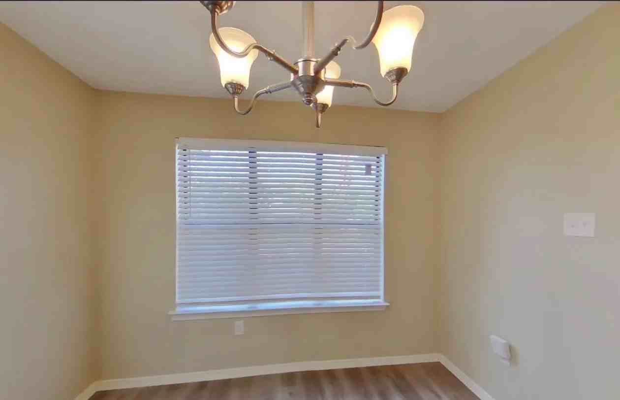 1014 Cedar Run Dr - Photo 4 of 17