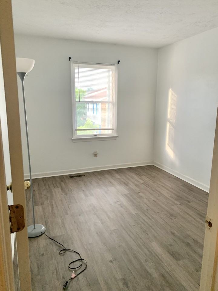 875 Vine St #TH - Photo 5 of 9