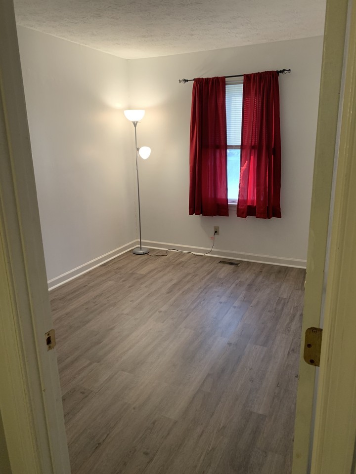 875 Vine St #TH - Photo 6 of 9