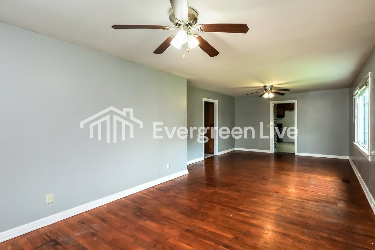 2711 17th Ave - Photo 3 of 15