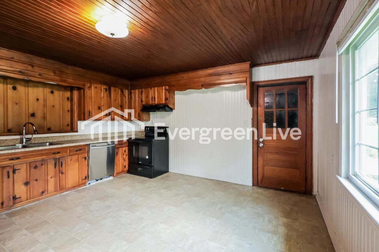 2711 17th Ave - Photo 4 of 15