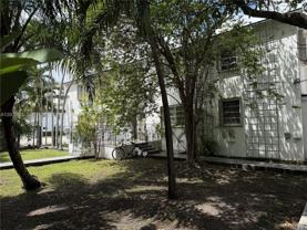 1421 Sw 37th Ave ##3 - Photo 1 of 1